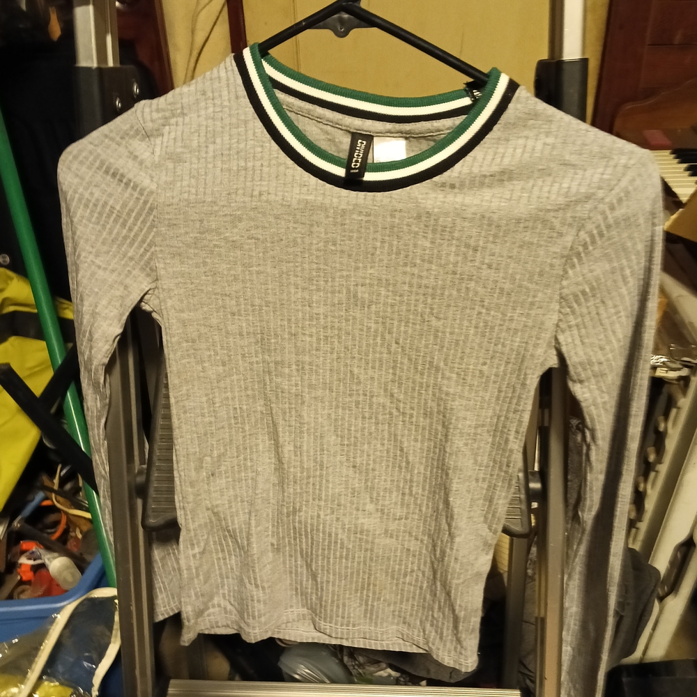 Divided Gray Top with Green and White Collar